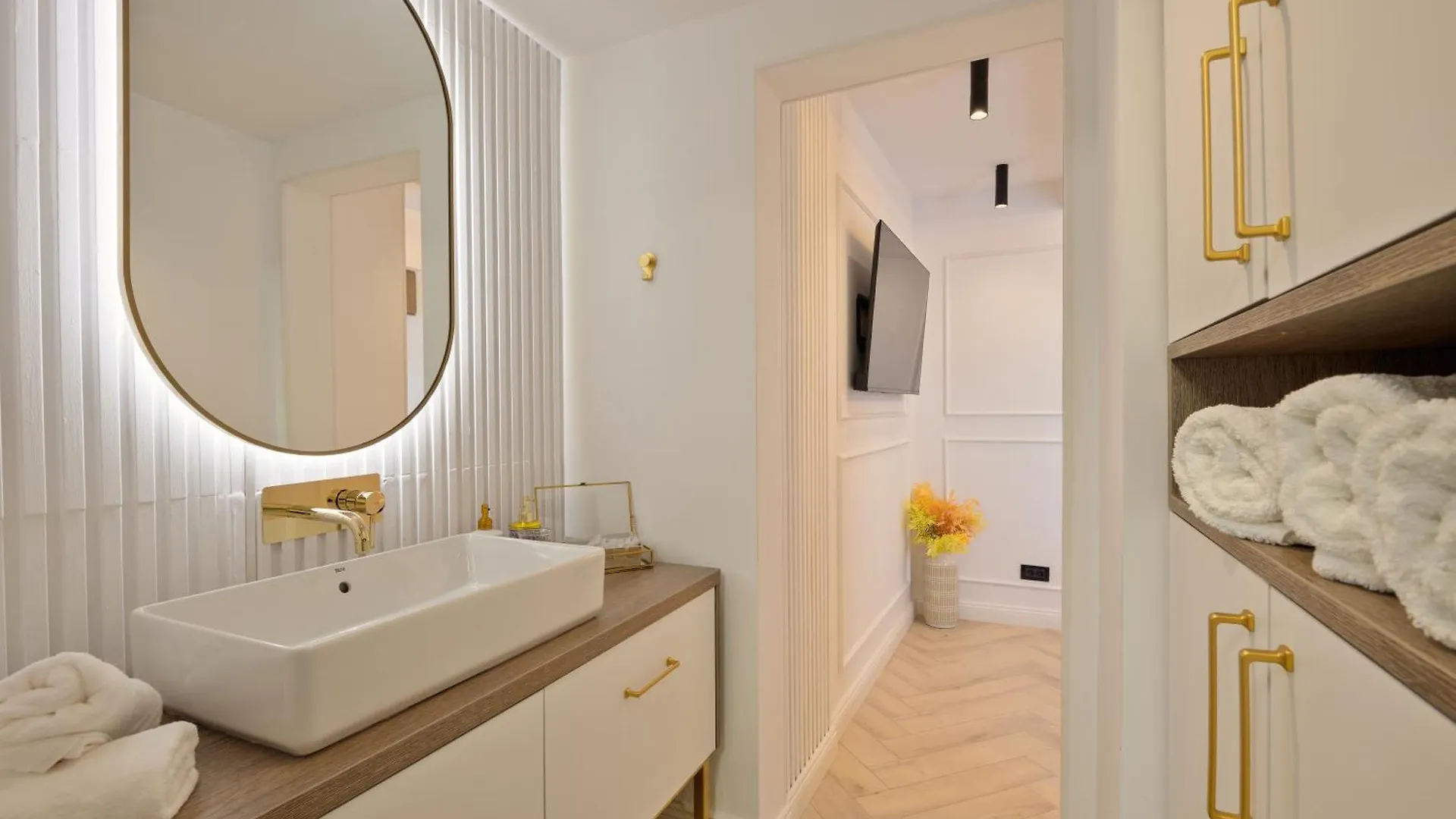 Royal - Luxury Apartment B - Old City - Victoriei Βουκουρέστι