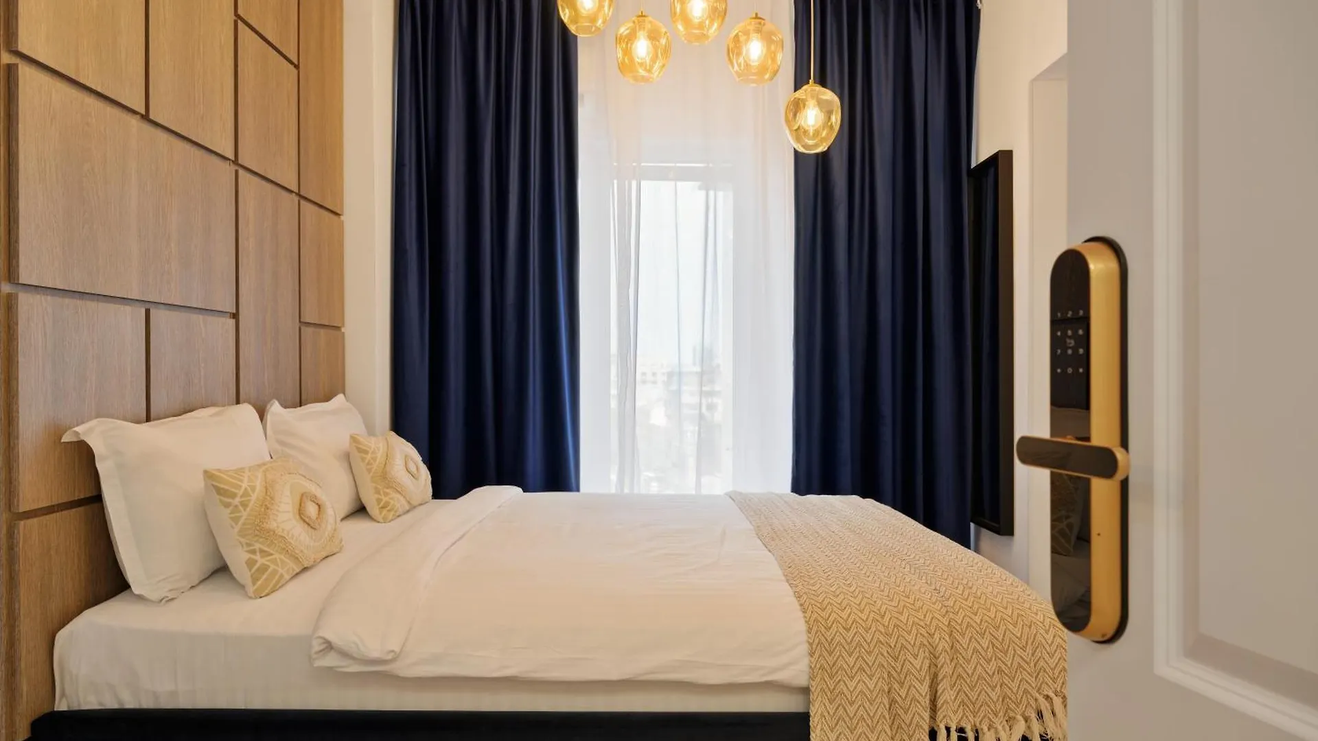 Royal - Luxury Apartment B - Old City - Victoriei Βουκουρέστι