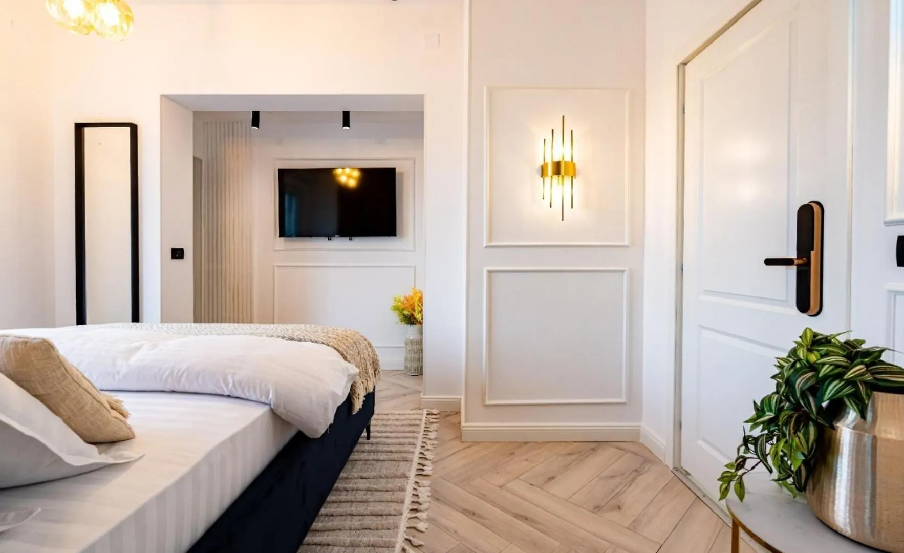 Royal - Luxury Apartment B - Old City - Victoriei Βουκουρέστι 0*,