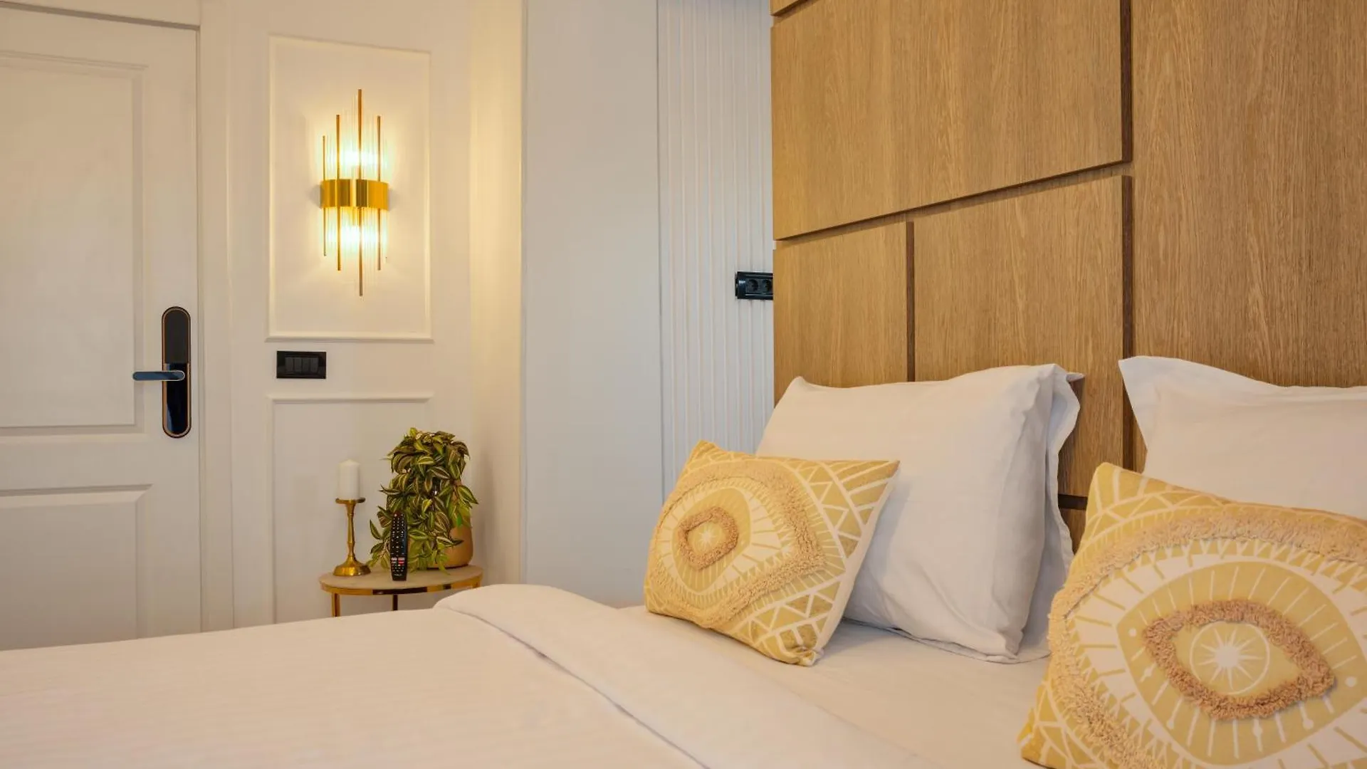 Royal - Luxury Apartment B - Old City - Victoriei Bucureşti România